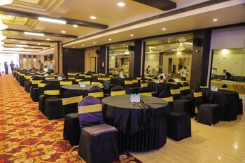 hotel devanshi and banquets by classy stay