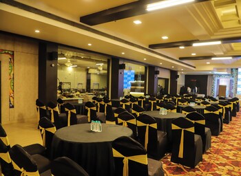 hotel devanshi and banquets by classy stay