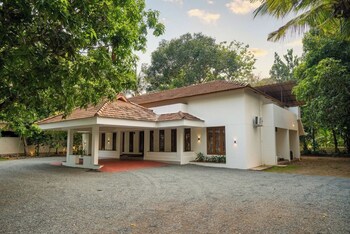 vayal varam private villa peaceful nature stay kollam