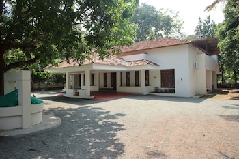 vayal varam private villa peaceful nature stay kollam