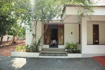 vayal varam private villa peaceful nature stay kollam