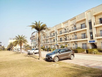 citrine suites vrindavan