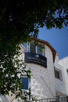 quatro life hotel
