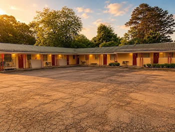Sunrise Inn Cordele Ga Near I 75,,3 star