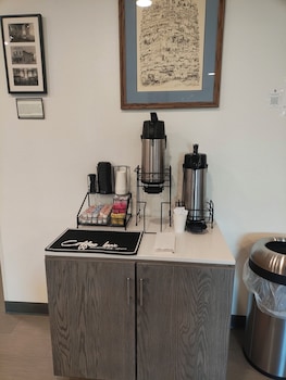 the grove inn and suites