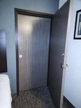 the grove inn and suites