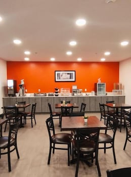 the grove inn and suites