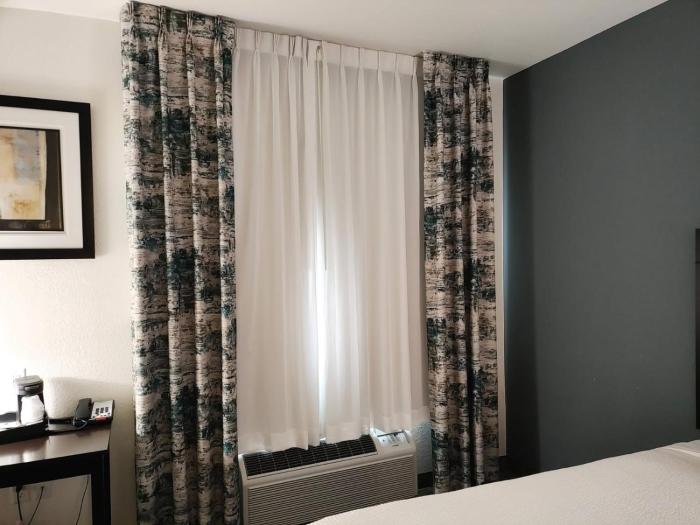 the grove inn and suites