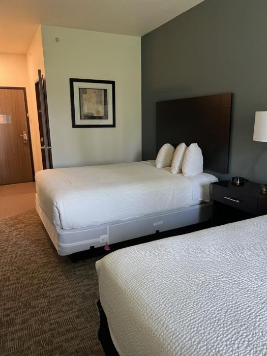 the grove inn and suites
