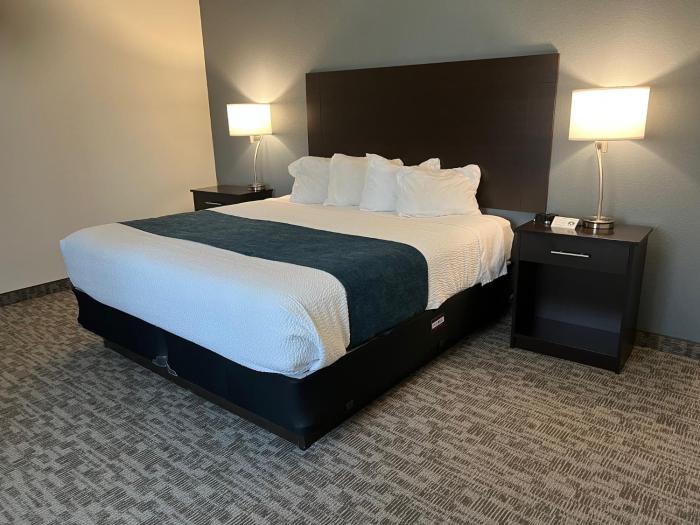 the grove inn and suites