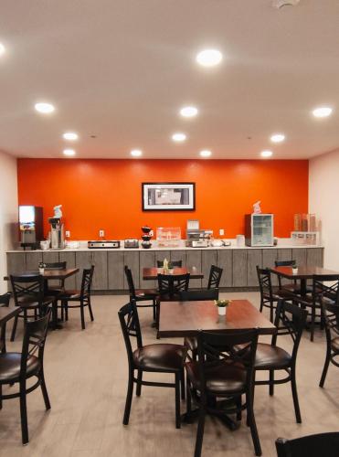 the grove inn and suites