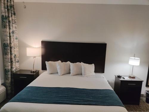 the grove inn and suites