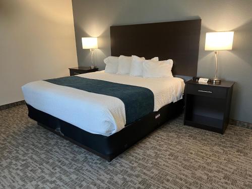 the grove inn and suites