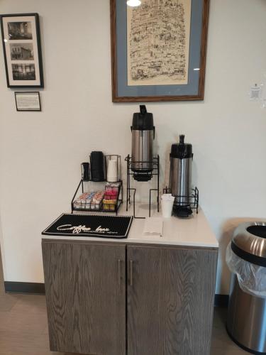 the grove inn and suites