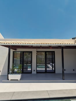 luxury villa oasis