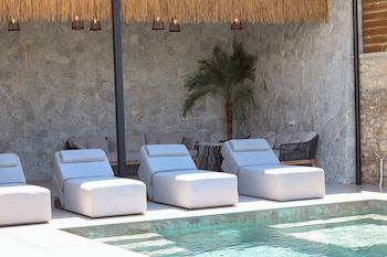 luxury villa oasis