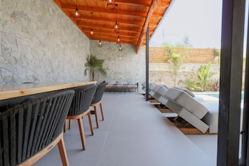 Luxury Villa Oasis,Rruga Butrinti,2 star