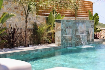 luxury villa oasis