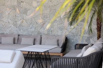 luxury villa oasis