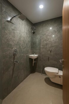 Hotel Shankara Inn,,2 star