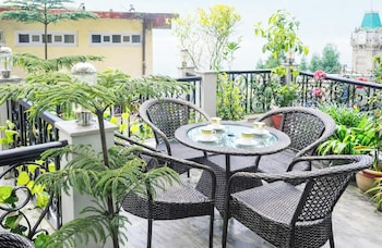 hotel 7 stay in luxury guest house
