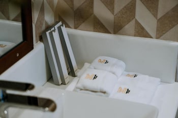 Rosepine Hotel,,3 star