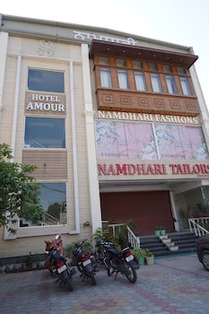 hotel amour chandigarh zirakpur