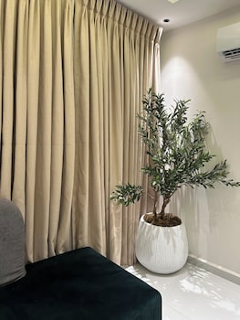 Greyfield Apartment Annex,,3 star