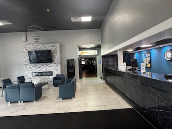 Rockfalls Inn & Suite,,2 star