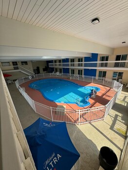 Rockfalls Inn & Suite,,2 star