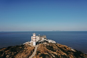 lost villa shengsi huanglong island lighthouse resort