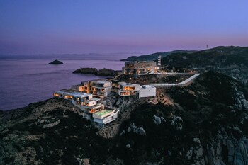 lost villa shengsi huanglong island lighthouse resort