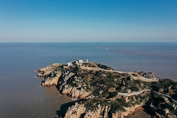 lost villa shengsi huanglong island lighthouse resort
