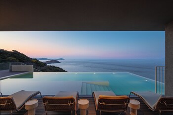 Lost Villa - Shengsi Huanglong Island Lighthouse Resort,,3 star