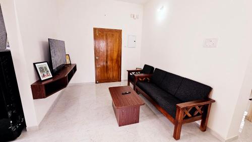 chippy service apartments no 11