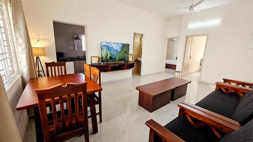 chippy service apartments no 11