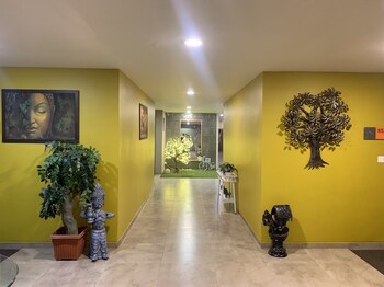 hotel avani grand