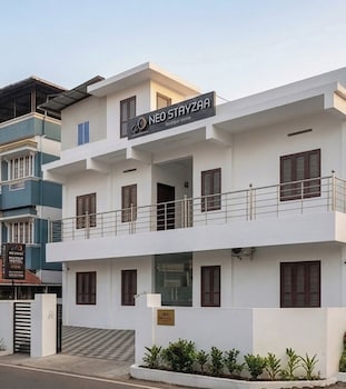 neo stayza hotel trivandrum near padmanabhaswamy temple and trivandrum central railway station