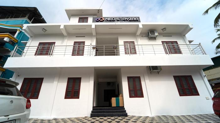 neo stayza hotel trivandrum near padmanabhaswamy temple and trivandrum central railway station