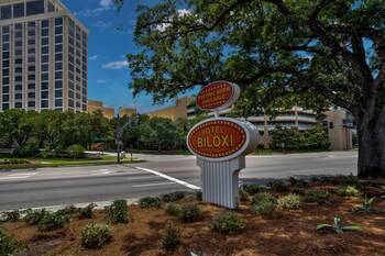 hotel biloxi