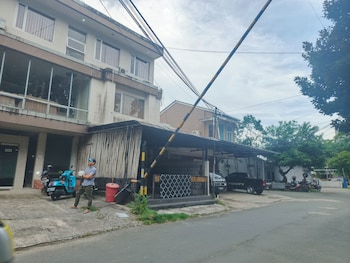 hotel o near balikpapan international airport formerly barkah guest house
