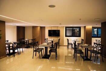 alhijrah view 2 hotel