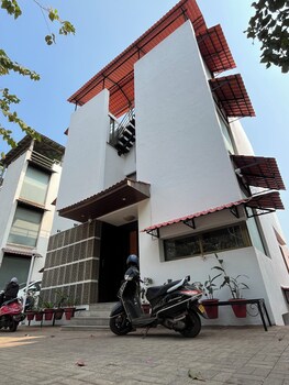 Hr Villa One,,2 star