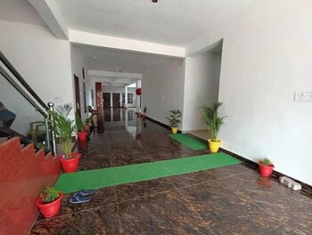 Ramlalla Bhawan,,2 star