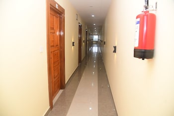 Hotel Radha Vallabh,,2 star