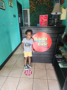 roots cafe negril