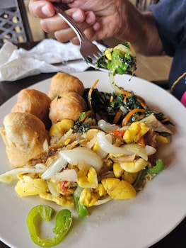 roots cafe negril