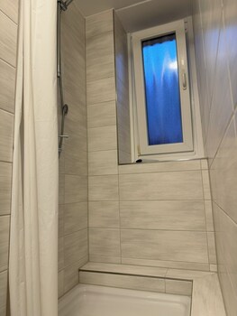 room pauli