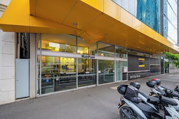 exclusive stays mainpoint