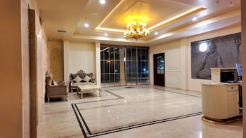 Vseven Hotels,,3 star